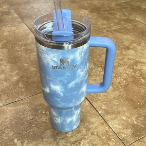 Stanley Flowstate 40oz Tumbler in Ocean